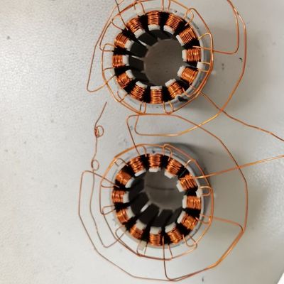 آلة تدوير محركية تلقائية بالكامل 8kw تدوير أسنان لمجموعة ستاتور مغلفة المزود